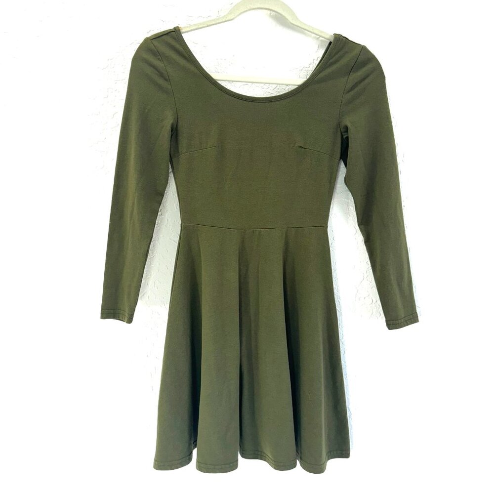 Womens Charlotte Russe Olive Green Long Sleeve Skater Flowy Dress XSmall‎